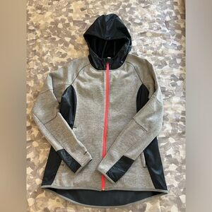 NWOT - UNDER ARMOUR ZIP UP JACKET